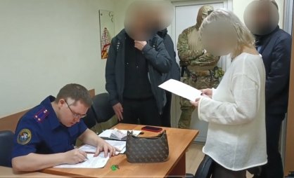 В Архангельске должностные лица медицинского учреждения подозреваются в злоупотреблении должностными полномочиями и преступлении в сфере компьютерной информации